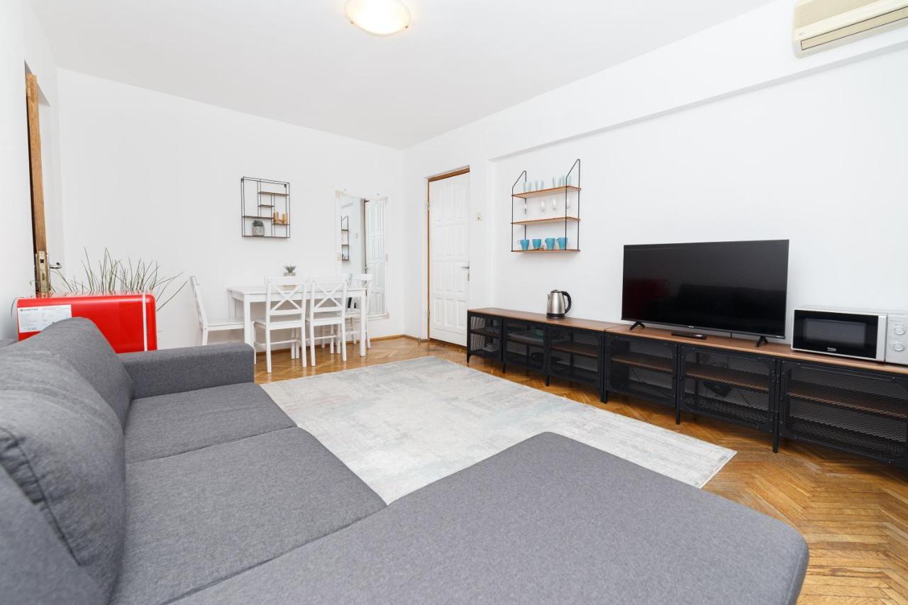 Appartement Color Ap Calea Victoriei 12C à Bucarest Extérieur photo